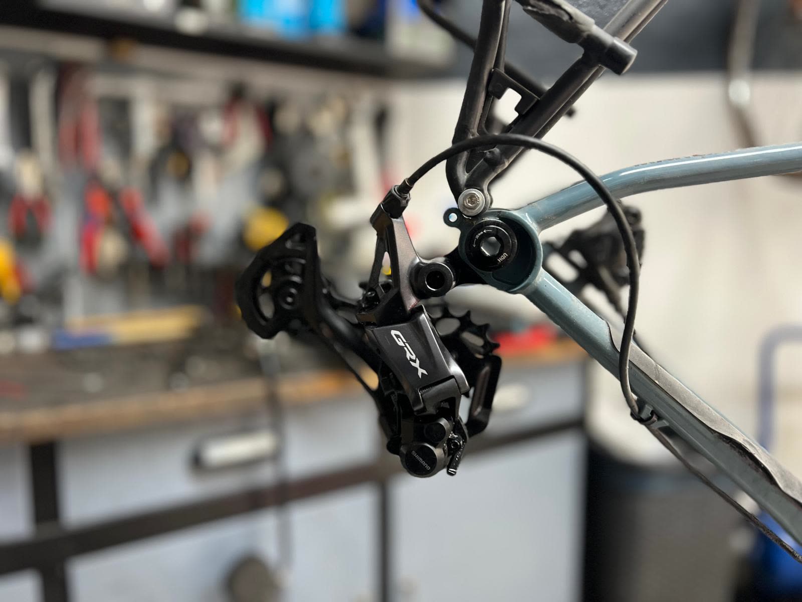Gereinigtes Shimano GRX Schaltwerk nach der Wartung — BikeShop Friesen Werkstatt Berlin-Kreuzberg